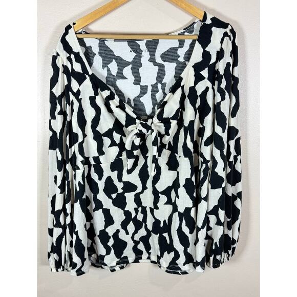 Women’s Plus Size 2X Blouses Boho Neutral Cottage Ruffle *Bundle of 2* - Picture 2 of 12